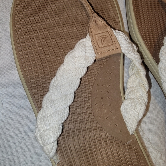 SPERRY WOMEN'S FLIP FLOPS SIZE 10 - Picture 7 of 8